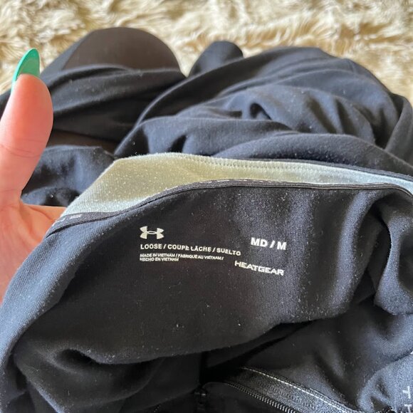 Under Armour Shirt Medium - Picture 3 of 3